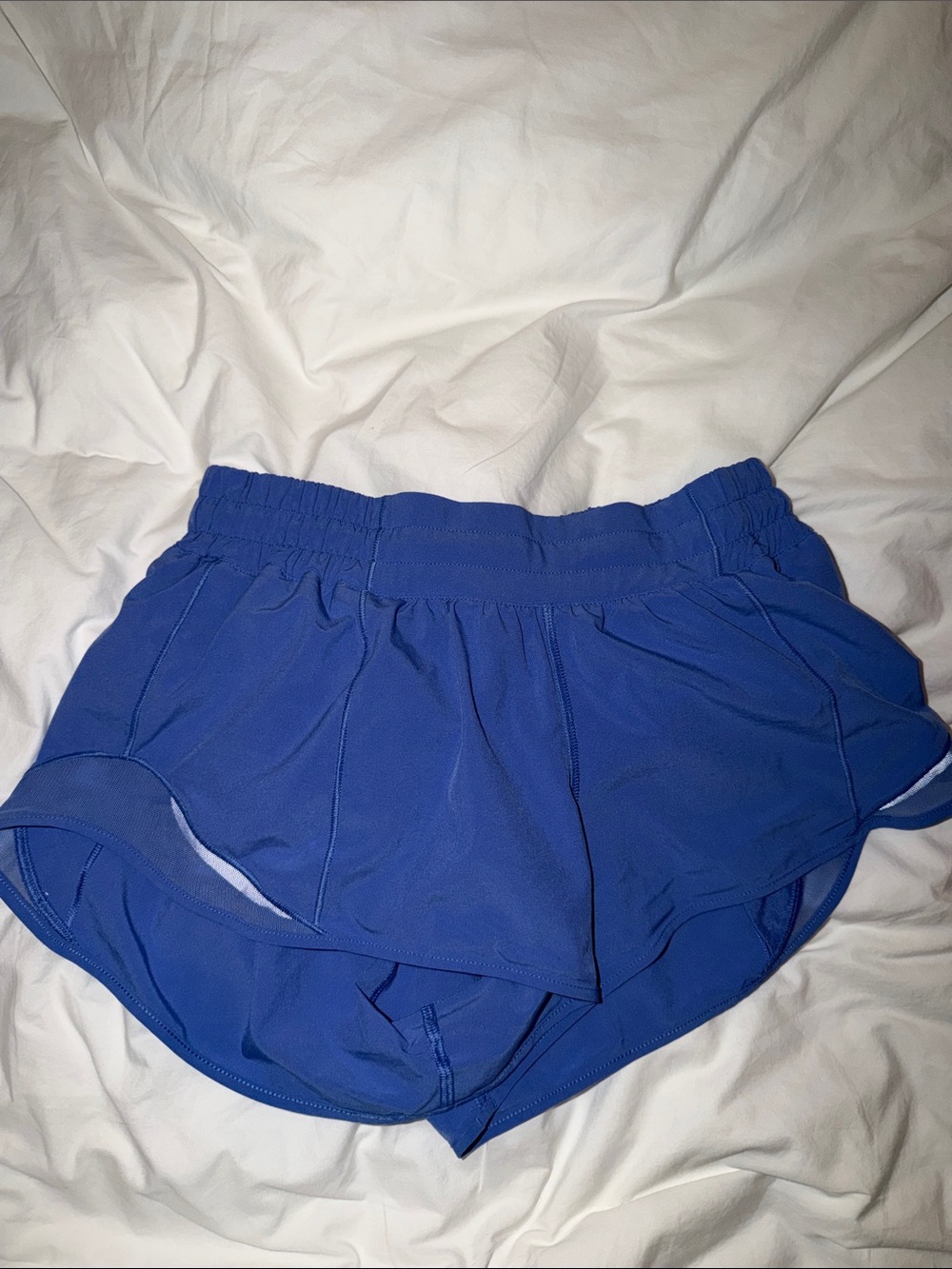 Lululemon hotty hot 2.5” size 6
